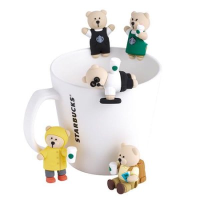 #星巴克 #造型熊杯緣子 #Starbucks 2019/03/28上市 #可愛的造型熊杯緣子歡樂登場，化身各種角色，陪伴你度過每個美好時光！ 每天上班時加油打氣的大杯美式、外地旅遊的那堤咖啡、或姐妹