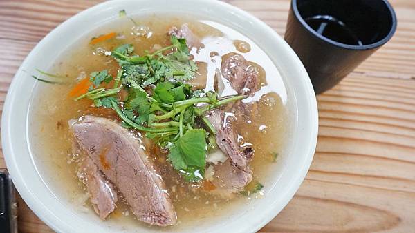 【三重美食】肉羹明魯肉飯-24小時不打祥,隨時都能品嚐到的美味小吃店 【三重美食】肉羹明魯肉飯-24小時不打祥,隨時都能品嚐到的美味小吃店