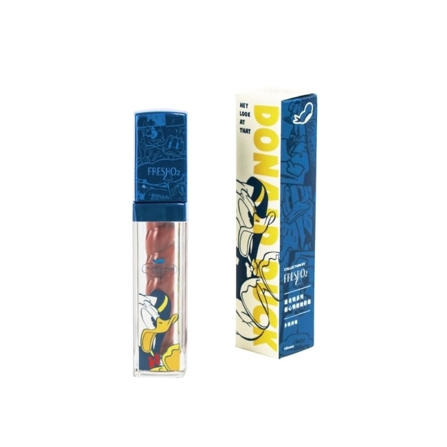 詳細介紹 商品規格 商品簡述 1.輕抹為絲絨霧感2.貼心設計獨家斜角刷頭與螺旋管身3.添加酪梨、堅果籽油綻放迷人誘唇 品牌 FreshO2 原產地 台灣 深、寬、高 9x2x9cm 淨重 4.1 g 