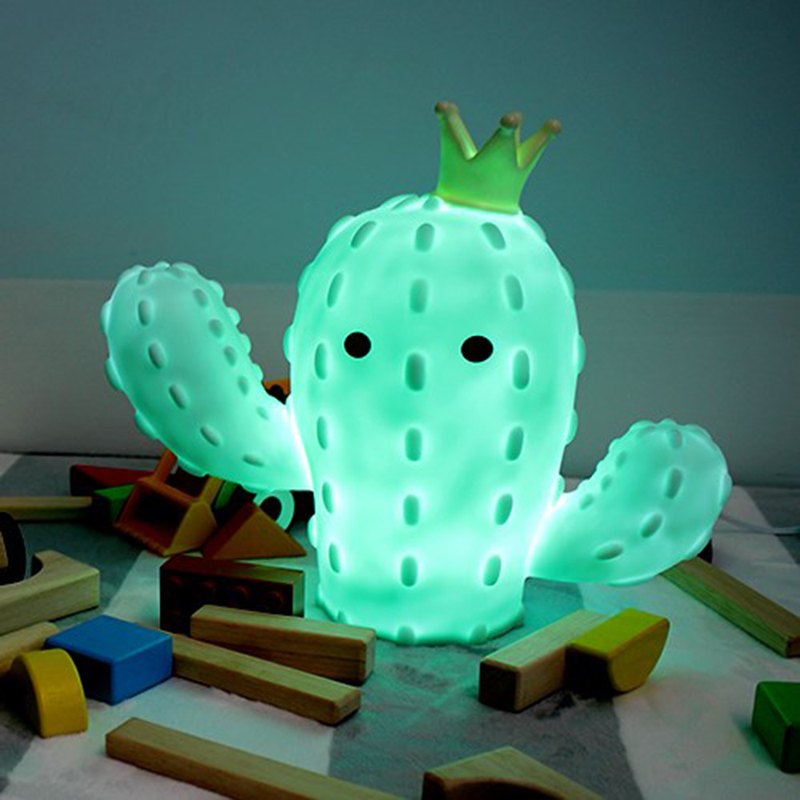 夜燈內部為恆溫的LED燈，安全無毒不發熱,附On/Off 開關電源線，可長時間開著燈,免去換電池的不便!!