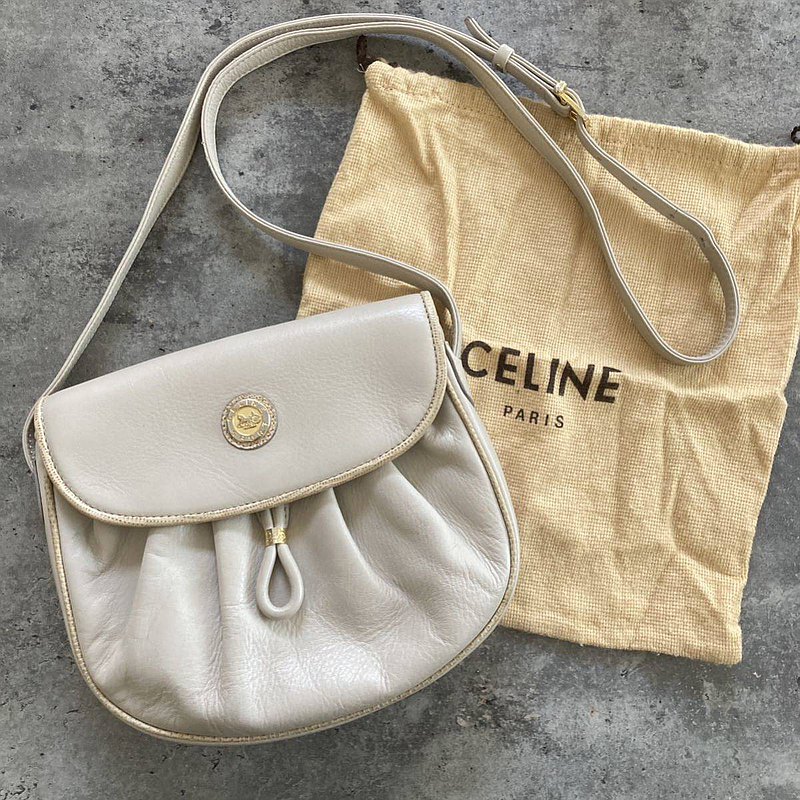 【LA LUNE】中古二手Celine白色金徽皮革郵差小包斜揹側背孭手袋