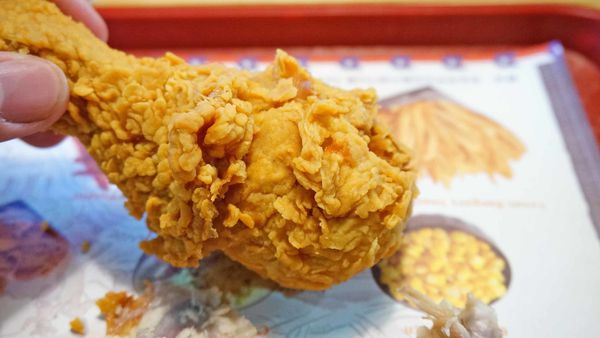 【台北美食】德州美墨炸雞-外皮酥脆裡面滿滿都是湯汁的美式炸雞店