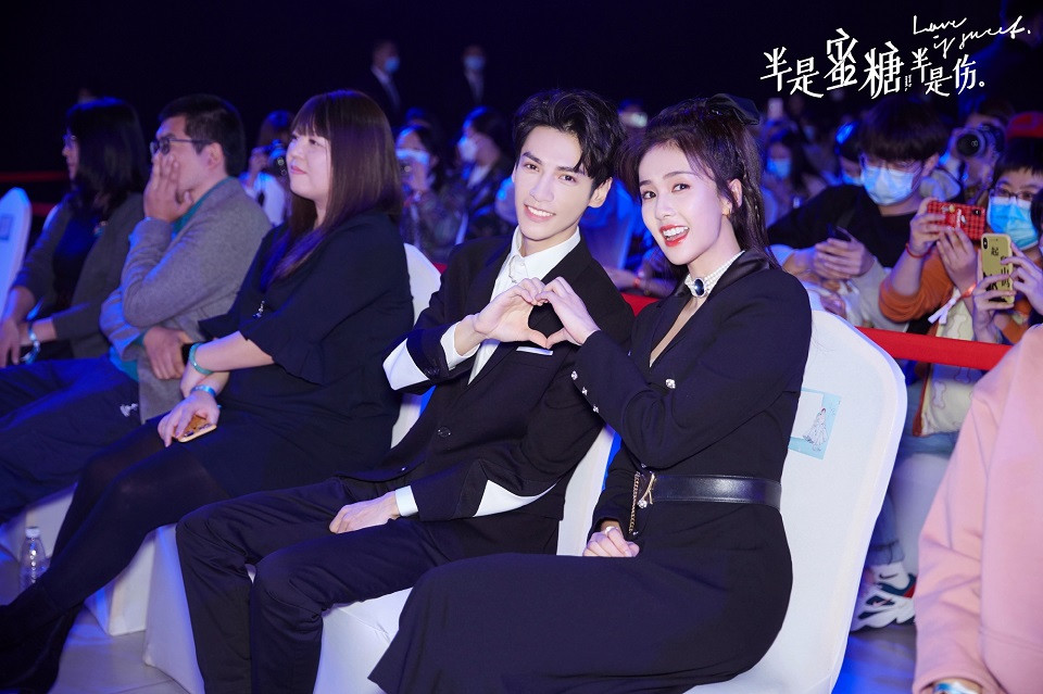 戲外也超甜的「陸劇CP」4：羅雲熙&白鹿《半是蜜糖半是傷》