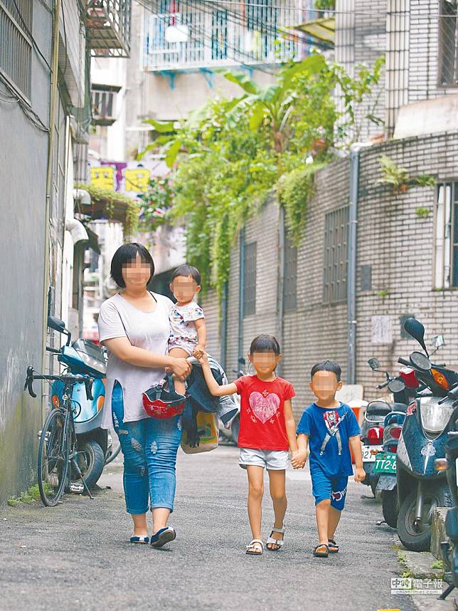 單親媽養兒 每月咬牙存500