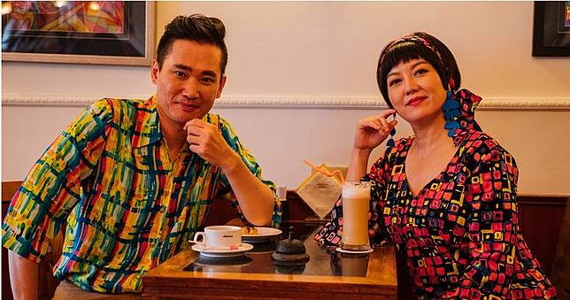 苗可麗Cosplay復古女神　曝當年聯誼死命抓機車後座真相