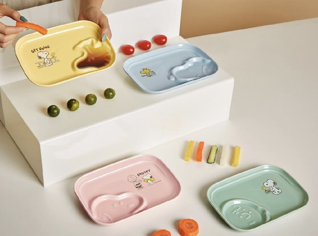 7-11「史努比周邊」療癒登場！史努比壓縮袋、2024年桌曆必收，再推超萌好想兔月亮娃娃