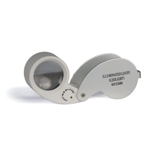 40倍放大倍率 25mm可觀直徑 功能相當廣泛