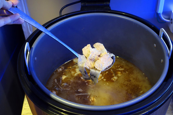 中山區聚餐火鍋推薦-丼賞和食+嗨蝦蝦林森旗艦店，百蝦龍船四人套餐，台北尾牙/謝師宴餐廳，林森北路石頭火鍋+日本料理，超浮誇高CP值百隻蝦龍蝦船大挑戰