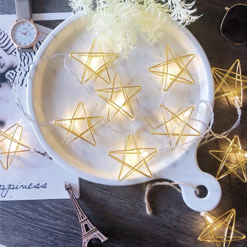 TROMSO-LED金色光芒星10燈串，為你瞬間提升節慶氣氛。售價298元。(圖/台隆手創館)