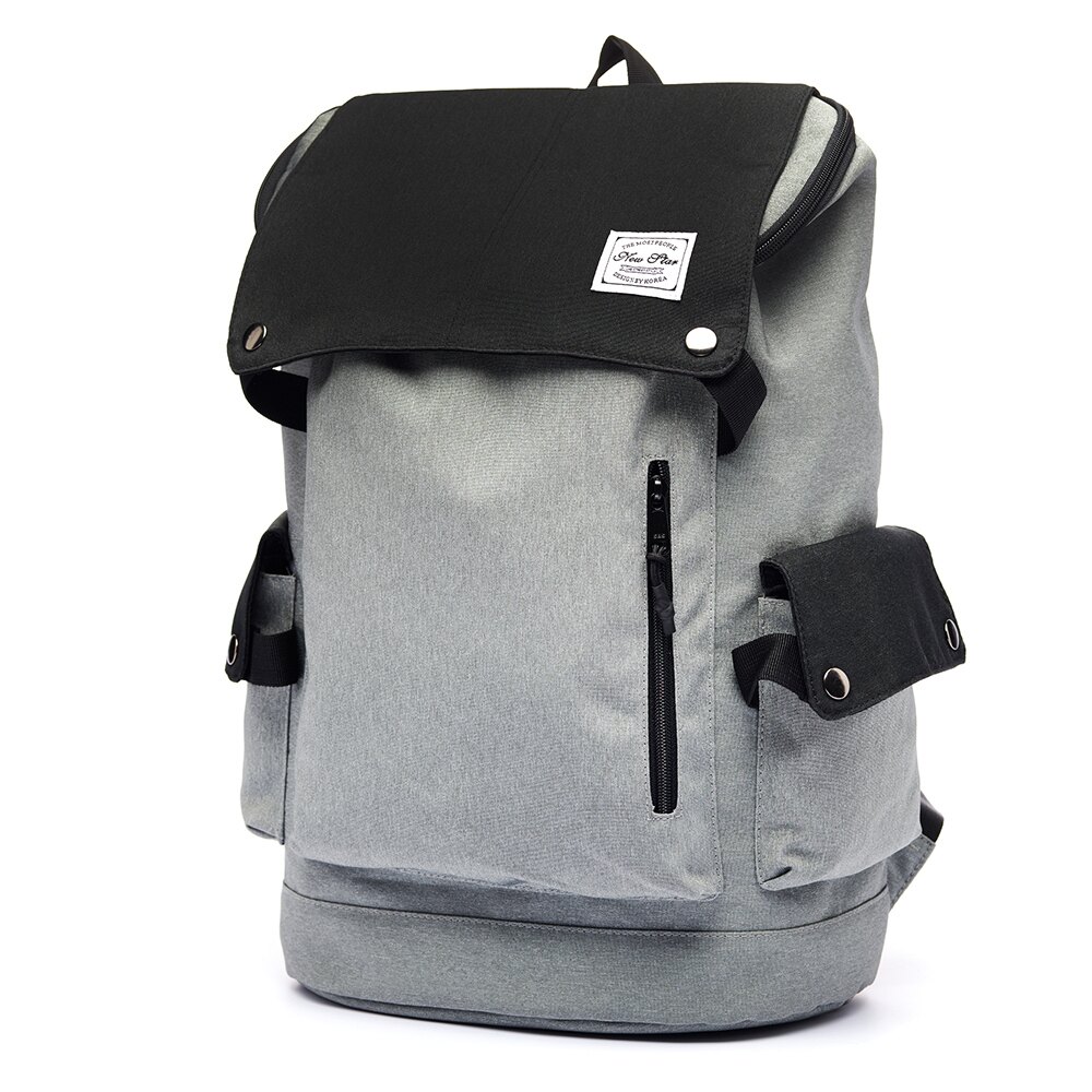 日系簡約時尚，高質感防水尼龍、前口袋大容量，便利收納暗袋、兩側可置物，背面舒適軟墊