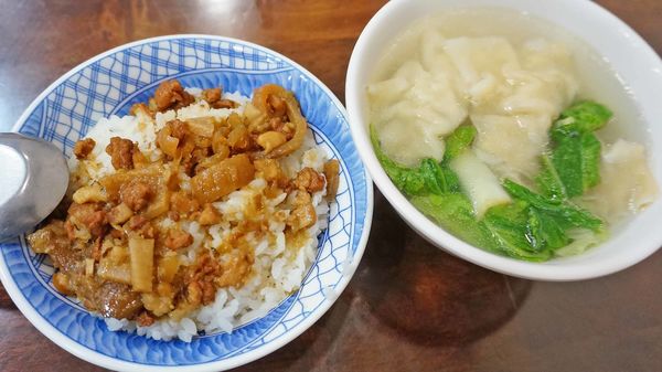 【台北美食】合麟海南雞飯-吃了會讓你讚不絕口的魯肉飯小吃店