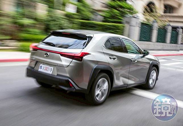 以柔練剛02 Lexus Ux 0 內裝 乘坐 鏡週刊 Line Today