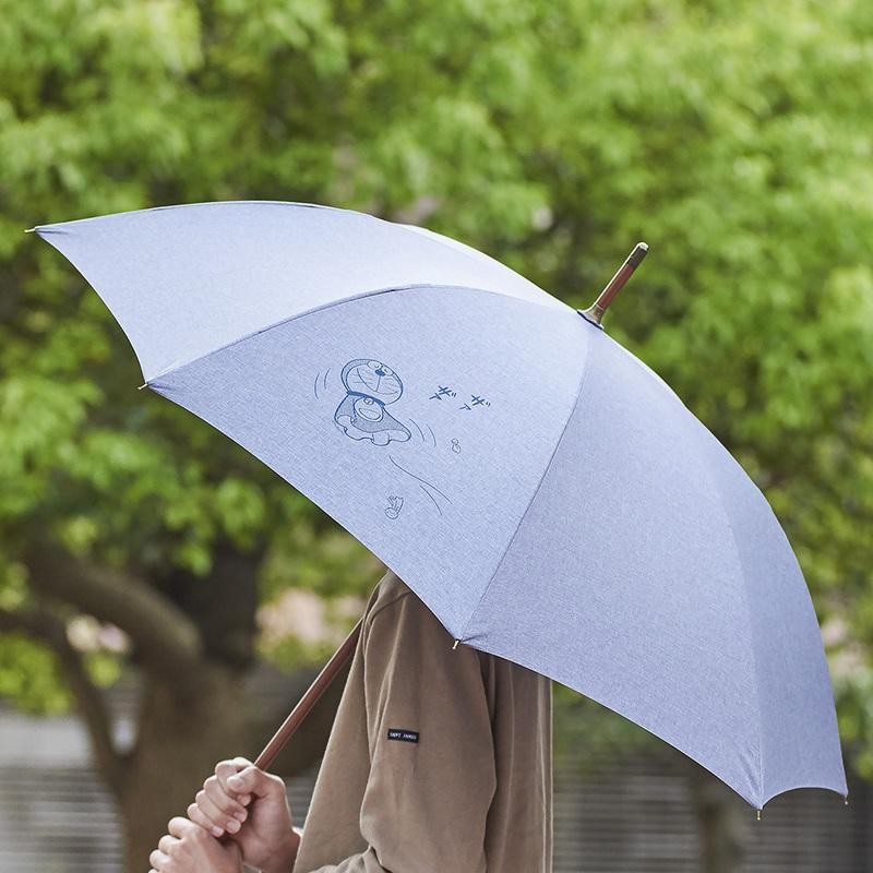 ドラえもんの手」みたいな傘もめちゃかわ。 郵便局に雨の