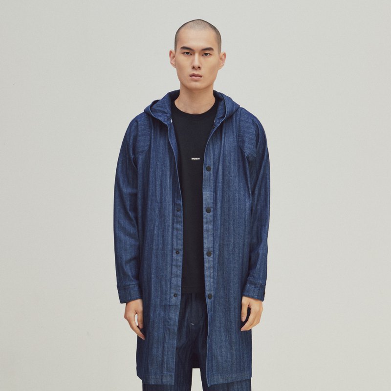 DYCTEAM 20SS EVOLVE(D) | 本季發想主軸對於品牌DYCTEAM 本身而言，訴說著品牌成立八年來的階段紀錄。設計上除了維持一慣Business Casual以外，也加入了對社會議題