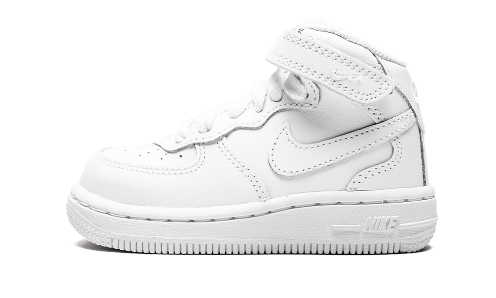 The Nike Air Force 1 Mid toddler is a classic sneaker for tykes. Set in triple white, the mid-top Ai