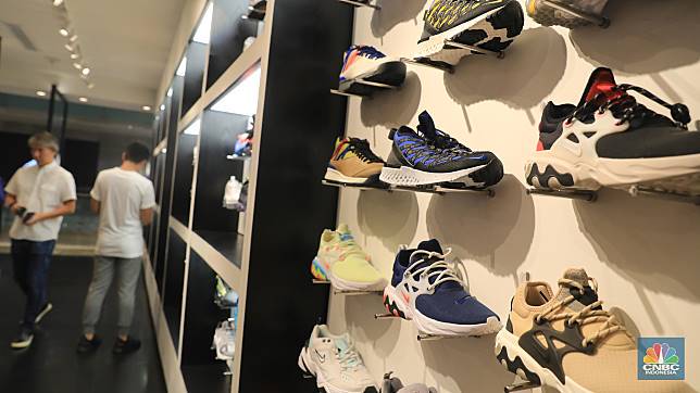 adidas store pacific place