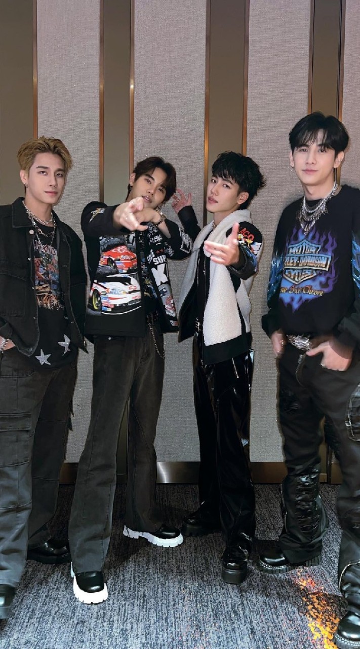 YWPB小社群🐒🐻🦖🖤🐇