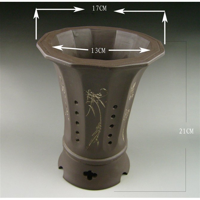 友情提醒在宜興所產的紫砂器中除了紫砂壺一直深受人們的喜愛外而紫砂花盆以其使用和觀賞價值也被藏家所青睞宜興紫砂陶花盆用紫砂泥制仿而成它有高矮大小之分方圓曲直之別形態各異變化萬千盆圍大至七尺小至半寸高盆可