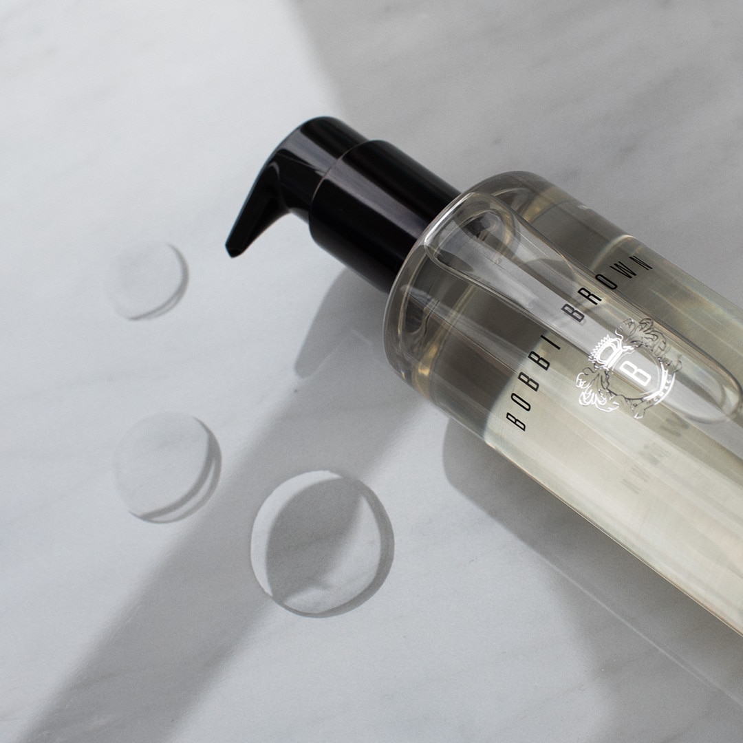 Bobbi Brown經典商品推薦2. 沁透茉莉淨妝油