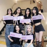 3/22 GFRIEND 應援棒合照