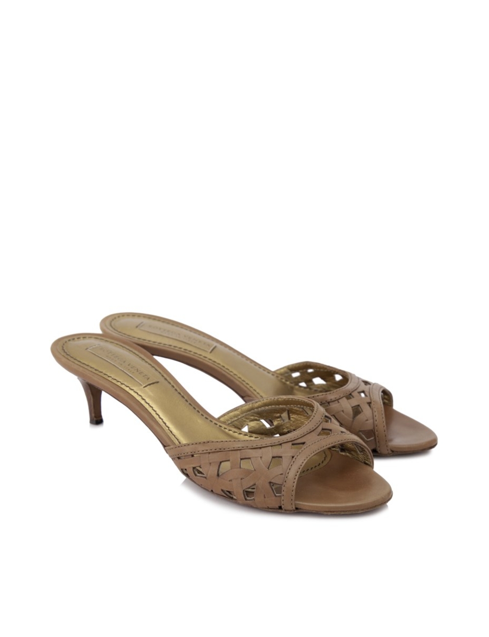 細節 - 皮革鞋面 -設計師激光切割細節 -木製鞋跟 皮革鞋墊印有設計師標籤 -真皮鞋底，飾有浮雕設計師字樣 -歐碼37 條件 -腳跟帽有輕微划痕 -皮革鞋底有輕微磨損跡象 附加信息 - 意大利製造 