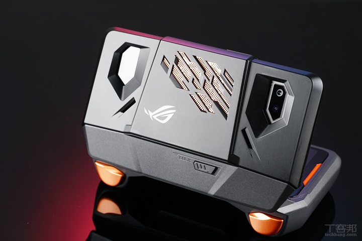 華碩 ROG Phone 大全套開箱！重新定義電競手機樣貌