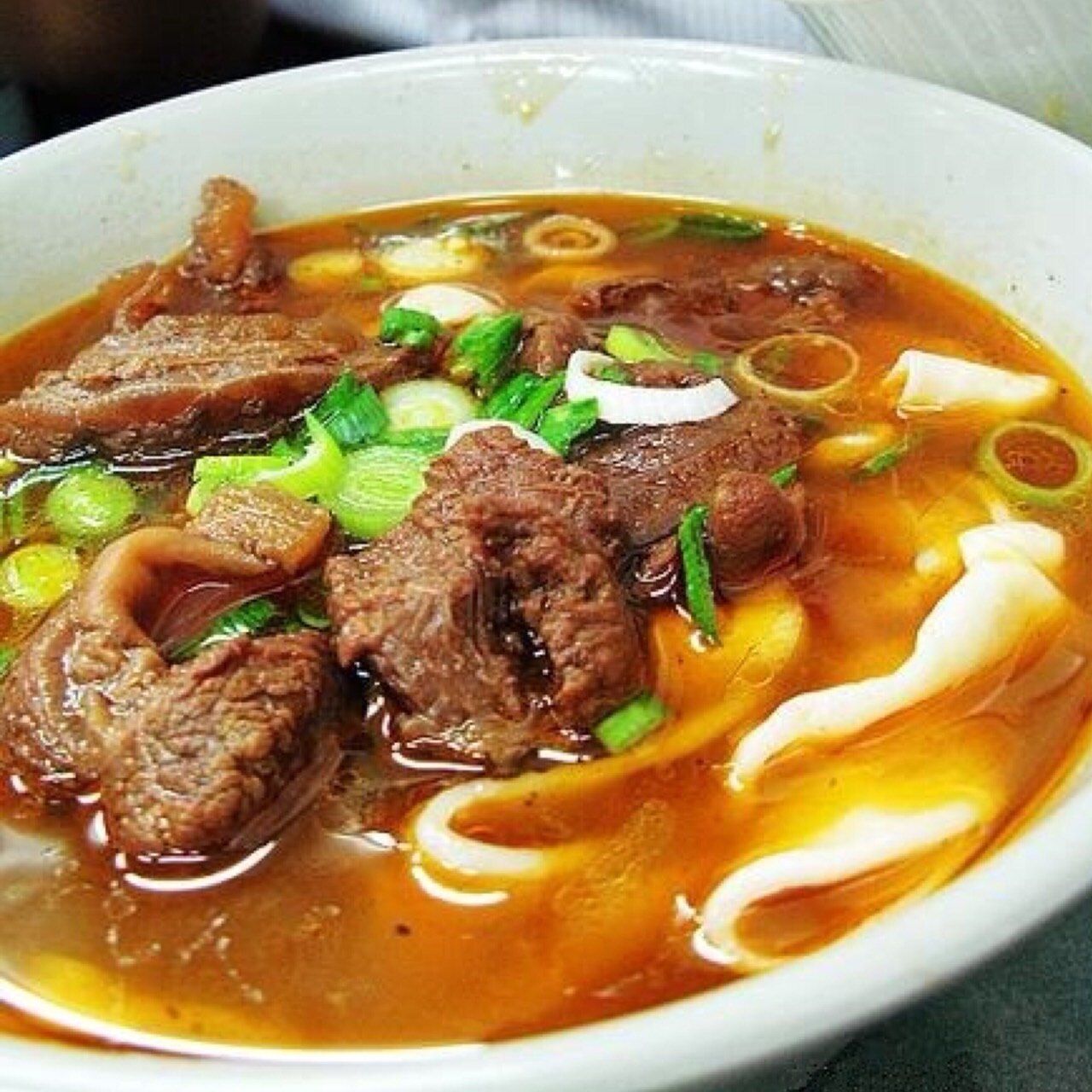 紅燒/清燉/番茄牛肉刀削麵【喜樂私廚】★6包一組★。人氣店家喜樂cooking的牛肉類有最棒的商品。快到日本NO.1的Rakuten樂天市場的安全環境中盡情網路購物，使用樂天信用卡選購優惠更划算！