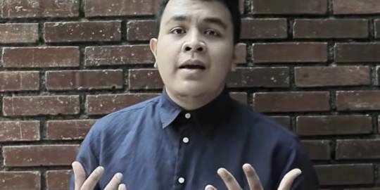 Lirik Lagu Sewindu Tulus Merdeka Com Line Today