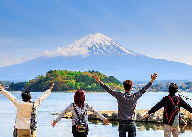 富士山登山前必知的裝備指南 富士山的天氣概況 推薦服裝 Live Japan Line Today