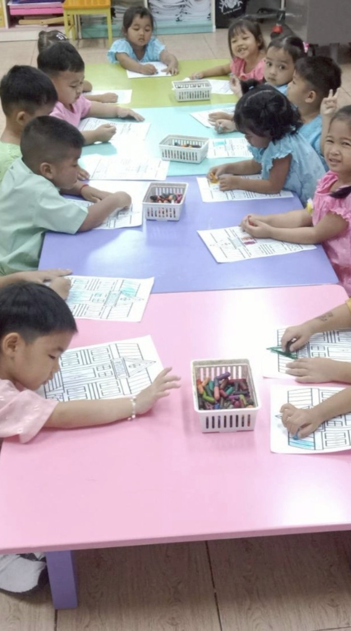 ห้องเรียนอนุบาล1อายุ3ขวบศพด.ตำบลหนองกะขะ(ห้อง2ครูแบมแบม)