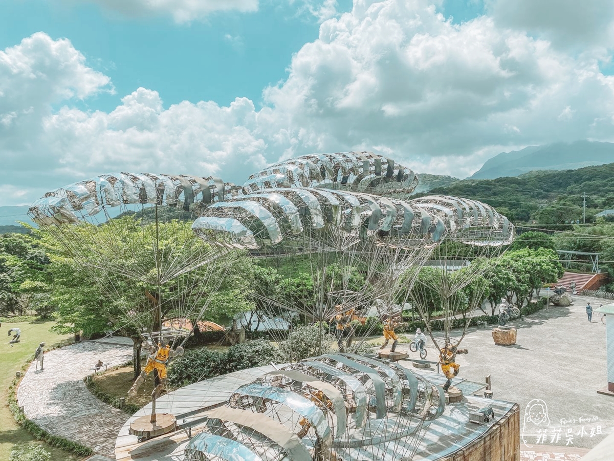 別只逛金山老街！新北人私藏６大祕境：無敵海景公車亭、全台戶外最大美術館