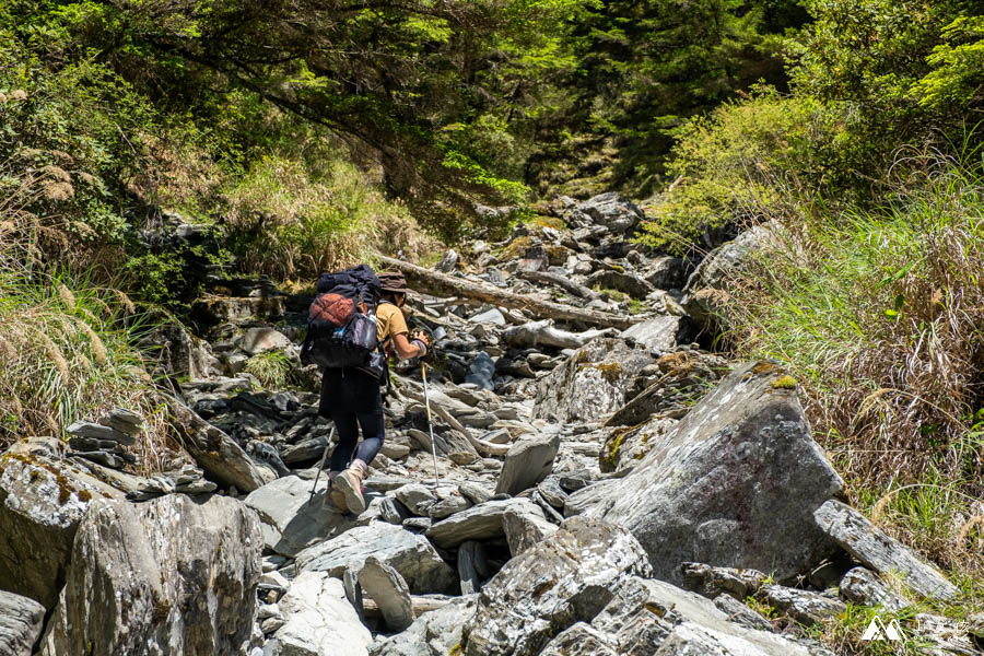 山女孩MelissaxMao冒險生活_奇萊主北_奇萊北峰主峰三天兩夜登山紀錄-46.jpg