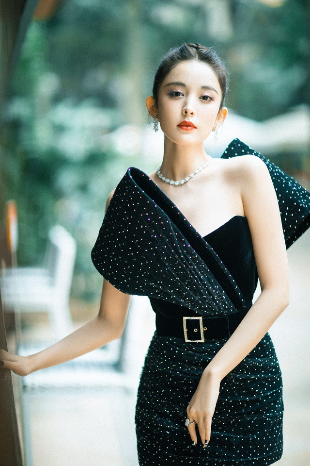 女星紅毯造型4：古力娜扎