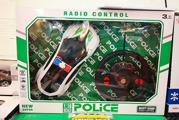 【三重特賣會】PUZZLE拍手童裝、樂米萬件玩具特賣會１折起！上萬種玩具最低只要２０元起，童裝破盤出清價５件２００元更有滿２０００現折２００超殺優惠活動