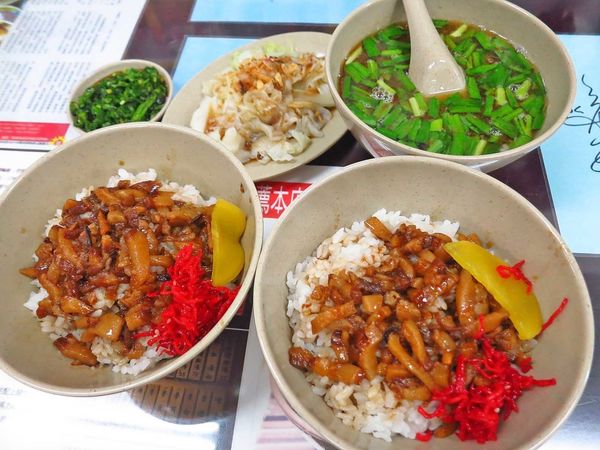 【台北】大鼎豬血湯-甜而不膩的美味魯肉飯