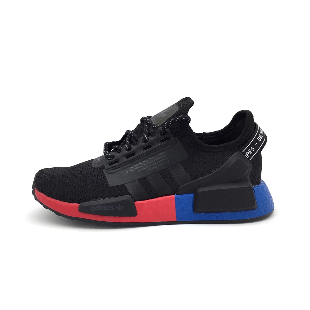 ADIDAS NMD_R1.V2 男女休閒鞋-FV9023-黑運動鞋的科技進步，讓你更酷。這款adidas NMD_R1 V2經典鞋，旨在開啟新篇章。採用類似OG的織物鞋面，旨在讓雙腳輕鬆。含新款飾面