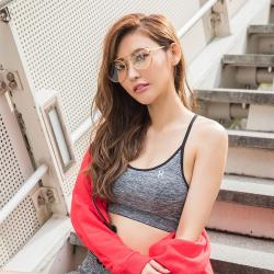 ◎花紗布料，簡單俐落|◎美背設計，舒適有型|◎U型前領，簡約百搭品牌:8:AT類別:單件式內衣款式:運動內衣胸圍:70,75,80,85罩杯大小:A,B,C,D,E罩杯型態:全罩杯罩杯厚度:薄襯/均薄