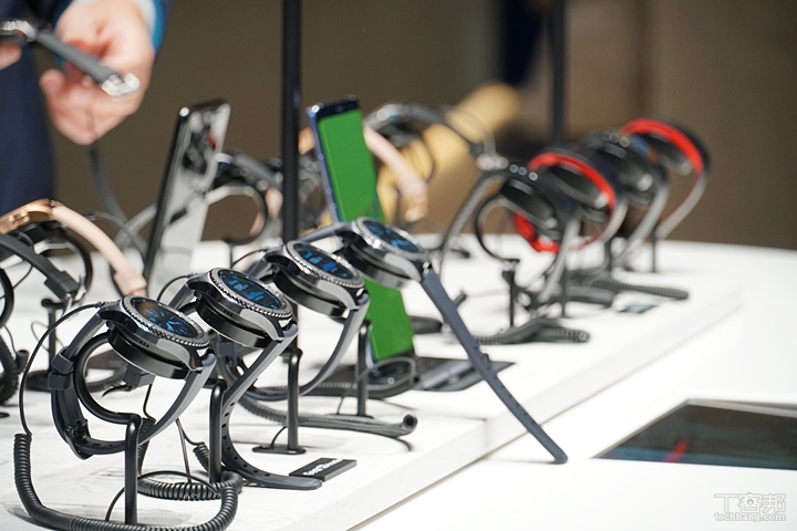 三星微風南山旗艦體驗館正式開幕，更多攝影、繪圖等科技藝術活動將在此處開跑