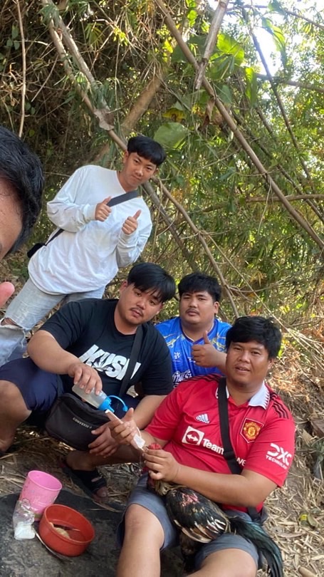 ซุ้ม สามพลังหนุ่ม