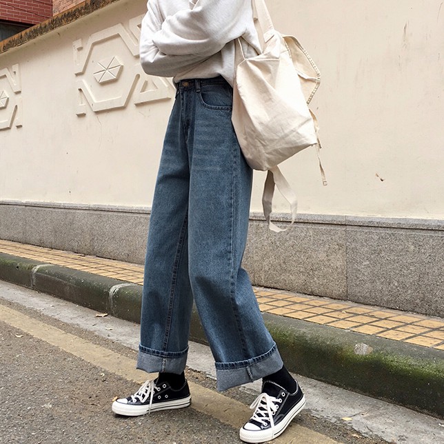 ▼SIZE▼ S：裤长：94cm 腰围：64cm 臀围：98cm 脚口围：50cm M：裤长：95cm 腰围：68cm 臀围：102cm 脚口围：51cm L：裤长：96cm 腰围：72cm 臀围：106cm 脚口围：52cm◆備註：手工測量 單位：cm◆材質：棉彈牛仔布溫馨提示【如果妳購買的商品較多，為了預防超材無法送達，建議選擇使用黑貓宅配】因測量方法不同，允許3-5CM的誤差,誤差範圍內不屬於質量問題！因拍攝燈光原因和顯示器不同，可能會與圖色有所區別，請以實物為準！▼買家須知▼1.賣場支持7-11、全家【貨到付款】2.下標後，我們會爭取在48小時內出貨，預計7天左右到達您指定的門市3.衣服和褲子如果紐扣孔沒有剪開，那不是瑕疵品的哦，因為我們的衣服和褲子的新衣多數都沒有開口的4.如果取貨後有問題，少發貨、物流慢、有瑕疵，隨時聯繫我們處理，我們會給您一個滿意的答復5.如果喜歡我們，記得分享給您身邊的朋友哦cy