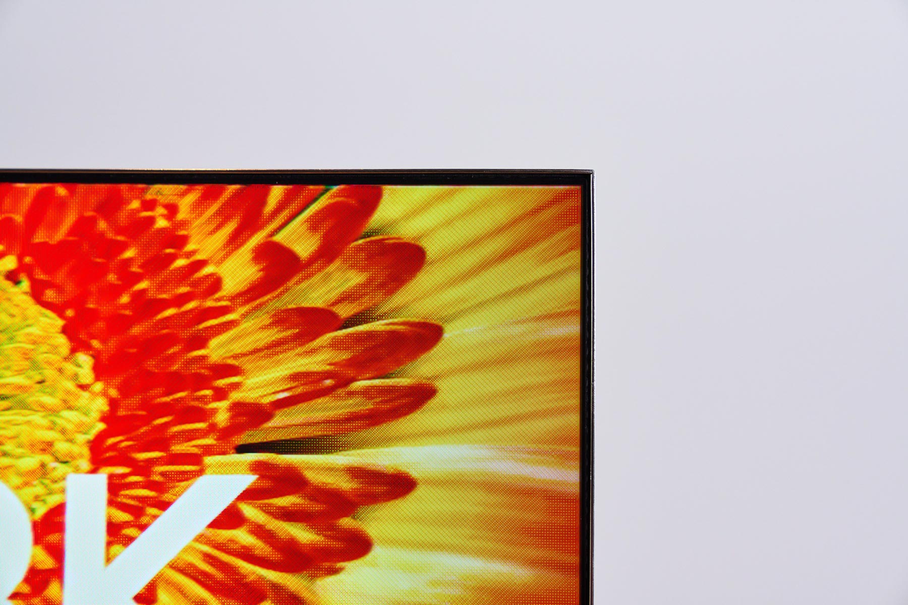 高達 99% 的驚人屏占比是 Neo QLED 8K 量子電視 QN900A 擁有高顏質與絕佳沉浸感的主因。