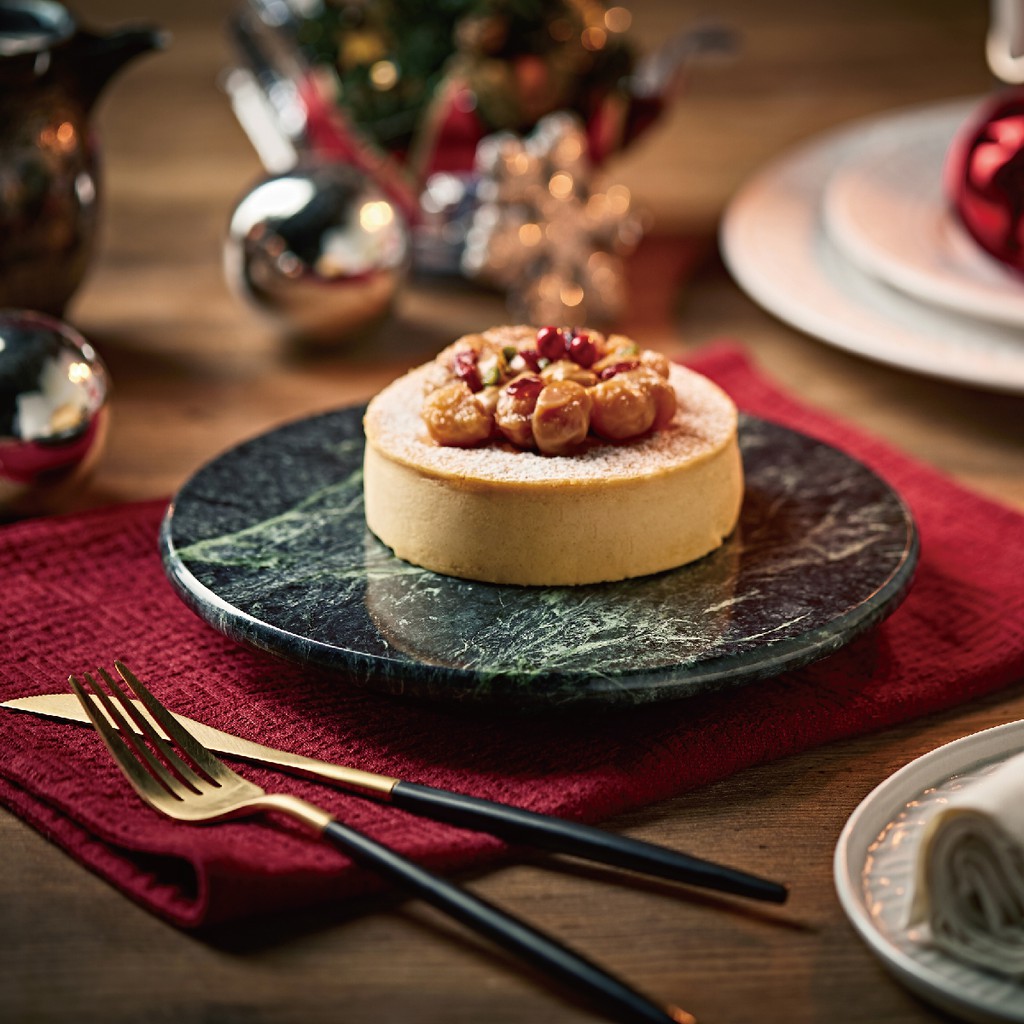 ● 表面低溫 - 適合擺放蛋糕起司甜點● 堅固耐用 - 靜音軸承轉動平穩滑順● 研磨拋光 - 光滑不易沾黏清潔容易● 天然石材 - 獨特紋路提升展示效果-●JEmarble●鎮一大理石有限公司花蓮在地