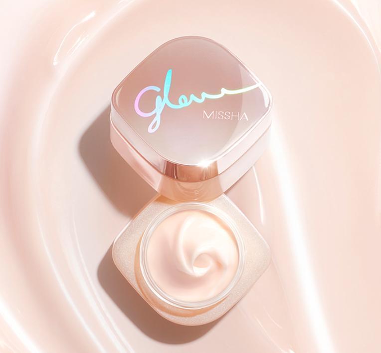 妝前打底,提亮肌膚補充水份打造水光奶油肌一瓶搞定，快速美美出門