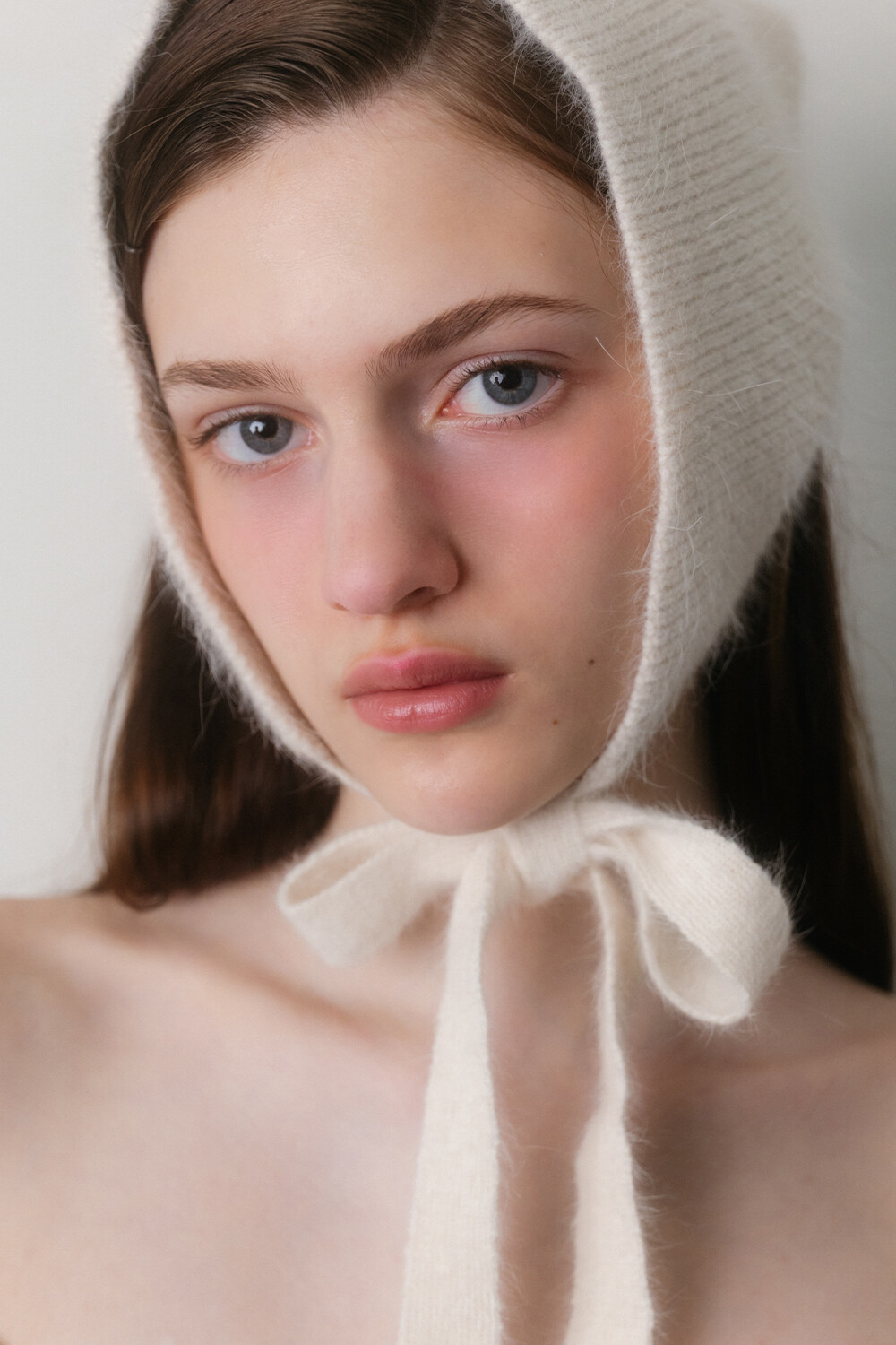 2023秋冬韓星同款帽子推薦：張元英貓耳帽搶瘋、女團必備「這種毛帽」Y2K甜酷感滿滿！