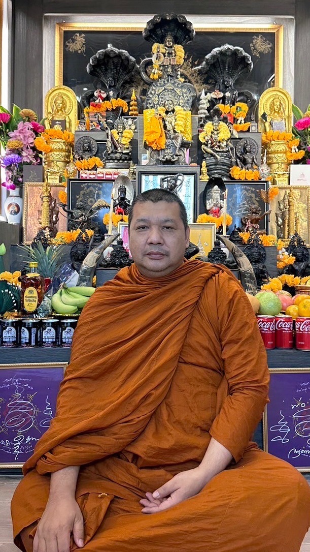 帕阿贊湯瑪農弘法社團（甲度康天神家族）