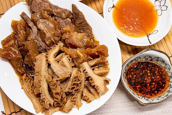 【宅配美食】瑞榮發-從菜市場小小店面做到網路宅配的30年老字號純手工糯米腸、滷味美食