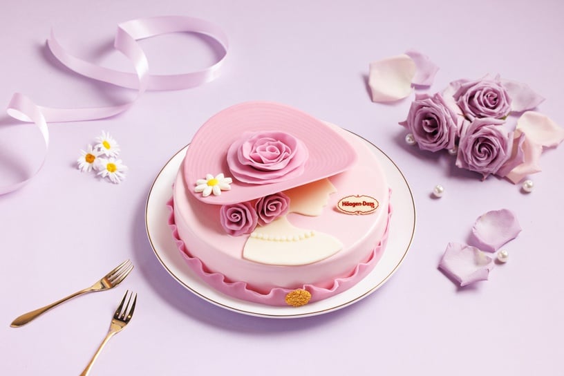 2023母親節蛋糕推薦！LADY M草莓奶油千層、哈根達斯皇冠冰淇淋蛋糕、顆顆送進媽媽心坎
