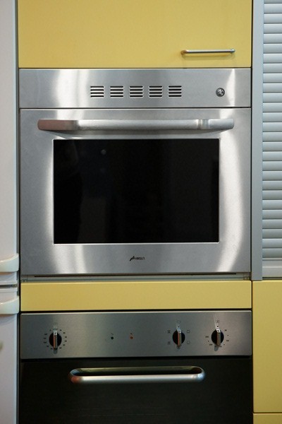 「電鍋專用」的櫥櫃如何偽裝成烤箱？