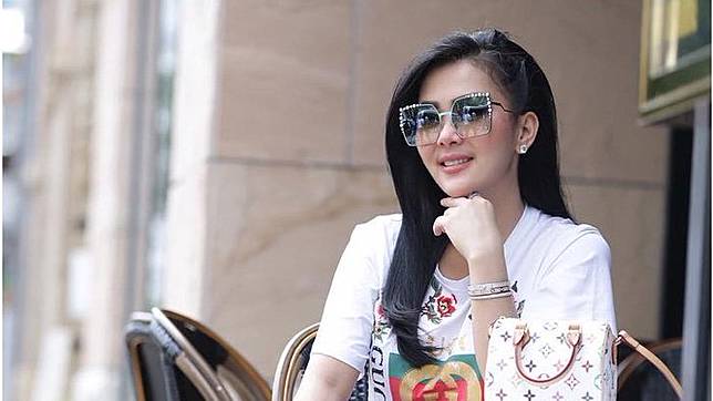 Syahrini Gunakan Blazer dengan Harga Rp 4 Jutaan, Netizen Malah Bertanya-tanya: Tumben Murah?