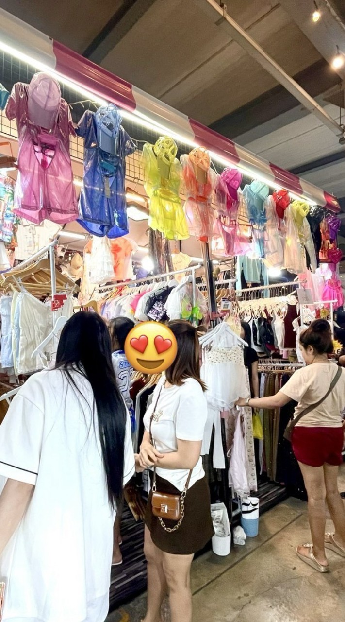 เสื้อผ้าแฟชั่นตลาดเทพประสิทธิ์💘💝💖